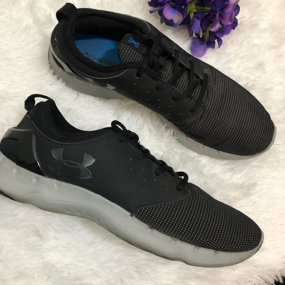 UNDER ARMOUR athletic shoes - Picture 3 of 6